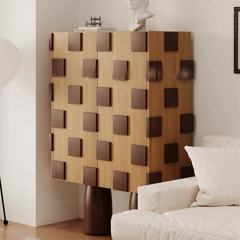 Armoire d'appoint de style français à blocs de couleur rétro