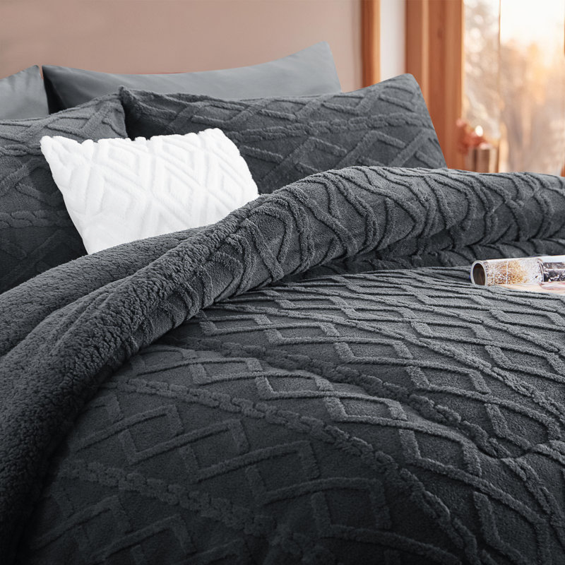 Sherpa Fleece Comforter, Reversible Flannel Blanket, 3D Jacquard Design, Gray, King Comforter