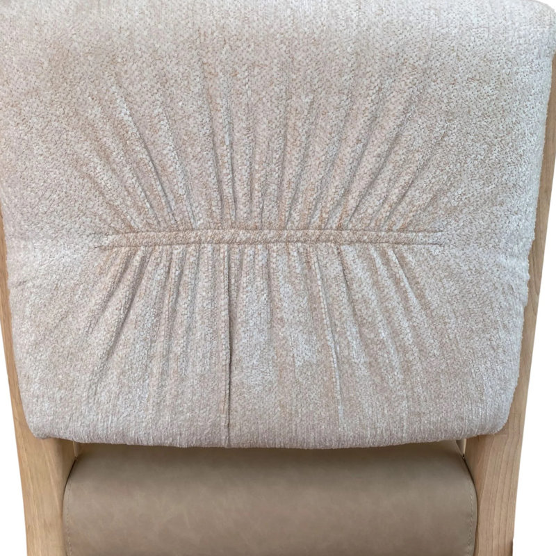 Chaise rembourrée Reinolde en sable blanc, babeurre et dune