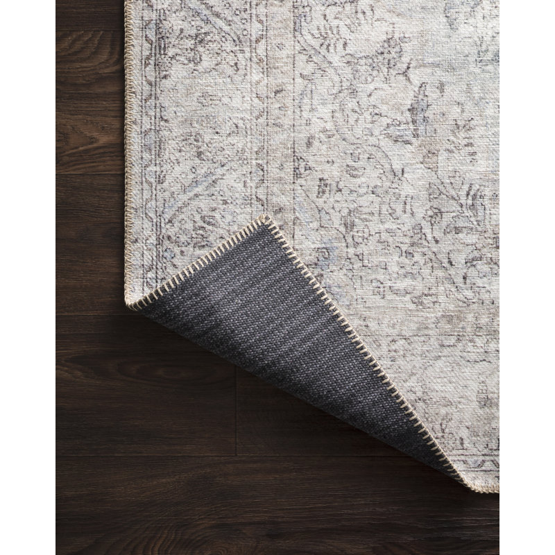 Tapis argent / ardoisé à motif oriental Dereck , Tapis de couloir 2 pi 6 po x 7 pi 6 po