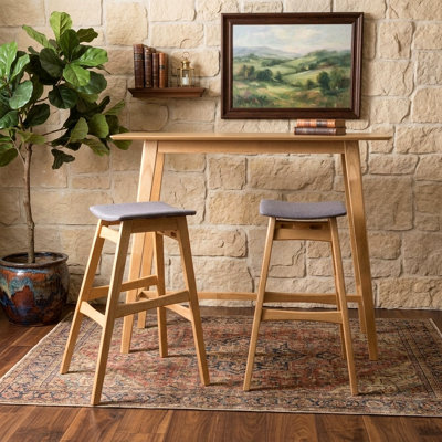 BAR STOOL