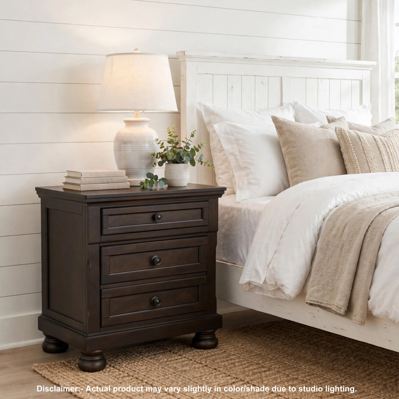Alaeyah 18'' W Nightstand