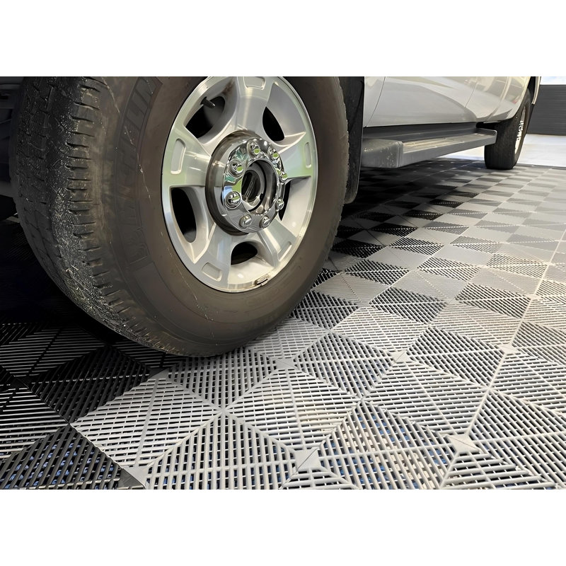 Carreau de garage Cartrax 15 pièces 15,75 "x 15,75", Gris clair