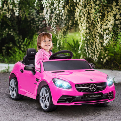 Voiture électrique pour enfants avec télécommande Aosom Mercedes SLC 300 avec télécommande, voiture alimentée par batterie 12V avec musique, lumières, suspension pour enfants de 3 à 6 ans, rose
