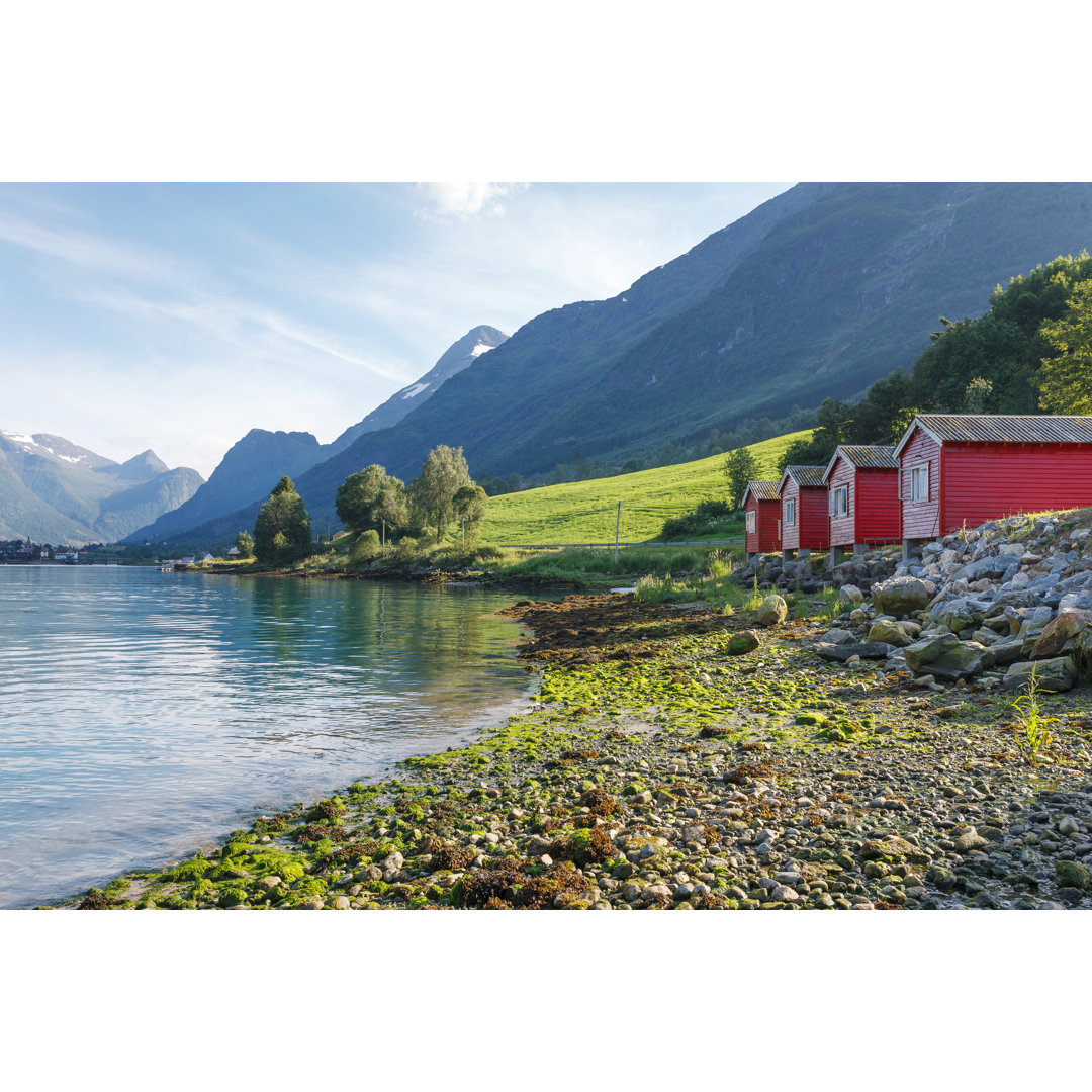 Camping am Ufer des Nordfjords, Norwegen - Leinwandfoto