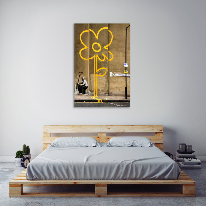 « yellow lines fleur peintre », reproduction d’impression sur toile tendue, H 36 po x l 24 po x P 1,5 po