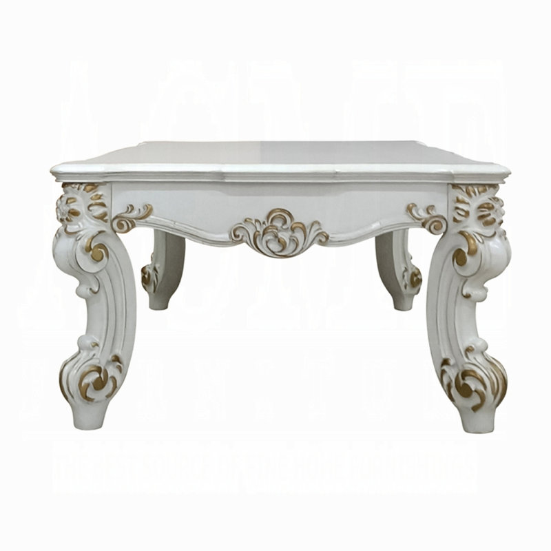 Table basse avec perle antique