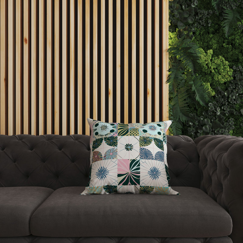 Coussin décoratif intérieur / extérieur Zellige Dreamscapes, H 16 po x l 16 po, Bleu / Vert / Rose