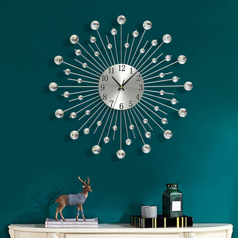 Grande horloge murale moderne en métal avec mouvement silencieux, conception brillante pour le salon, la chambre à coucher et la salle à manger