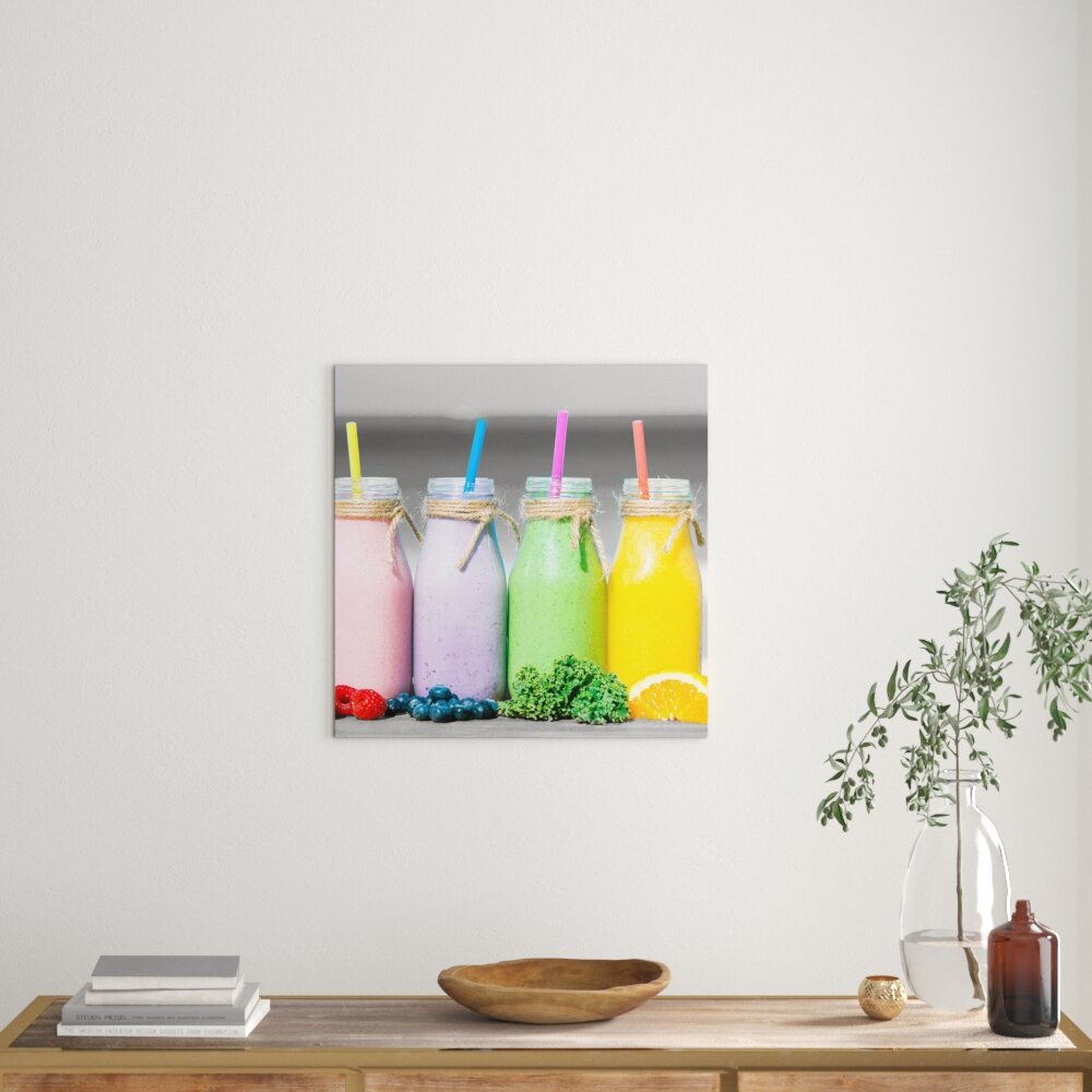 Leinwandbild Gesunde Smoothies in verschiedenen Farben