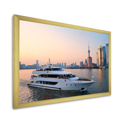 Yacht dans la baie de Changhaï - reproduction
