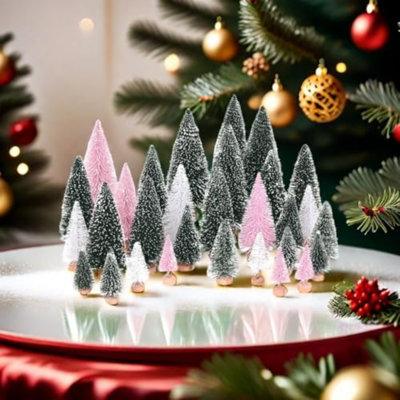 Décoration de table de Noël, arbres de Noël au pinceau, 21 mini arbres de Noël blancs, arbres de pin de ferme pour décorations de table de Noël (argent et blanc)