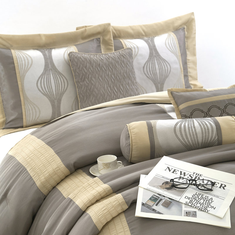 Ensemble d'édredon en jacquard en microfibre 15 pièces Kath, Très grand édredon + 14 pièces supplémentaires, Gray Gold