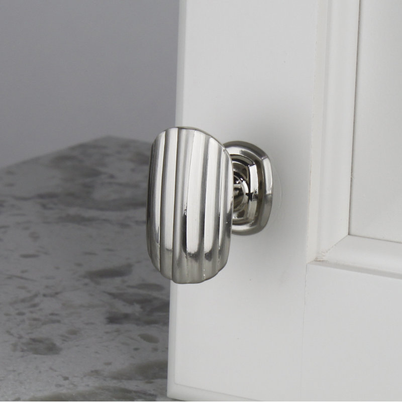 Poignée fantaisie 3/2" length handpainted Isis, Nickel satiné