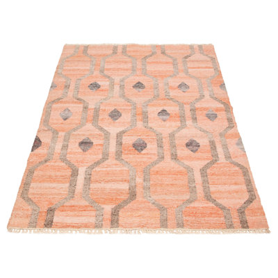 Light but sturdy, Turkish kilims are flat-weave rugs that are perfect for high-traffic areas such as the hallway or the kitchen.