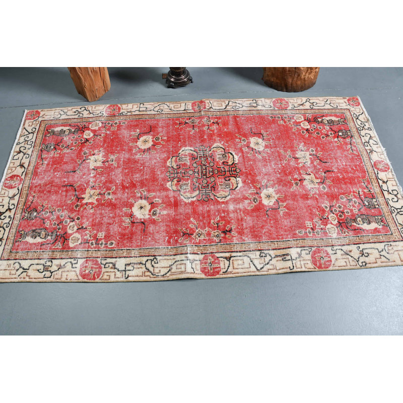 Tapis turc rétro fait à la main en rouge: tapis de sol anatolien unique et décoratif rouge / beige