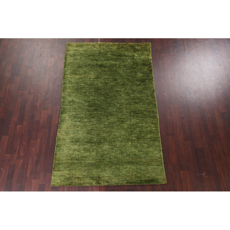 Tapis vert contemporain noué à la main 5 x 8 po