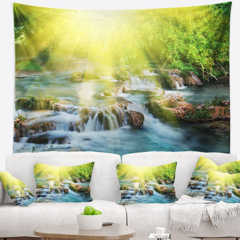 Tapisserie cascade sous la plage, H 32 po x l 39 po