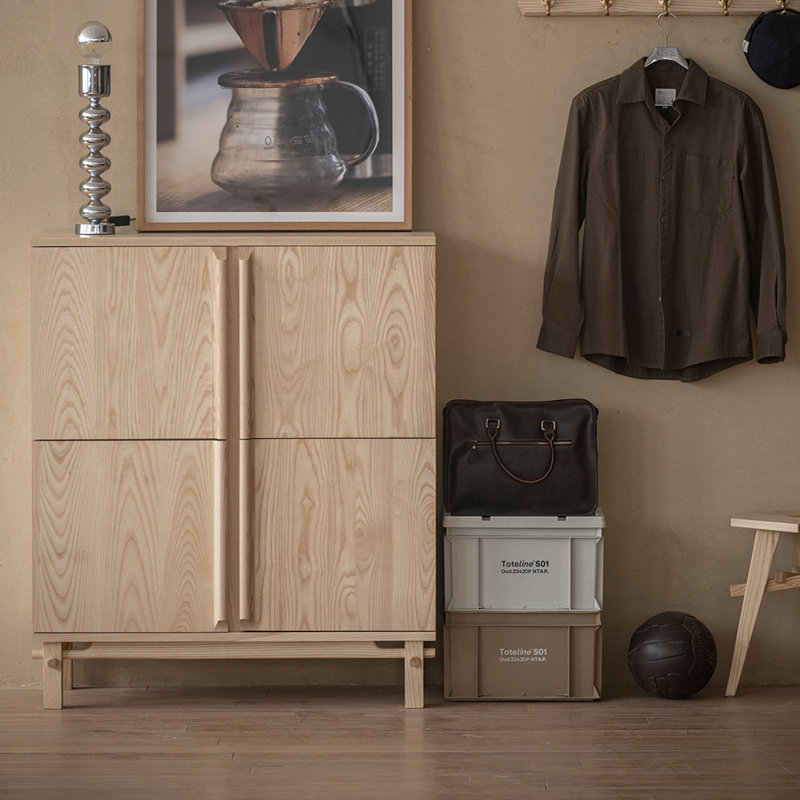 Buffet de style nordique rétro et minimaliste, Burlywood