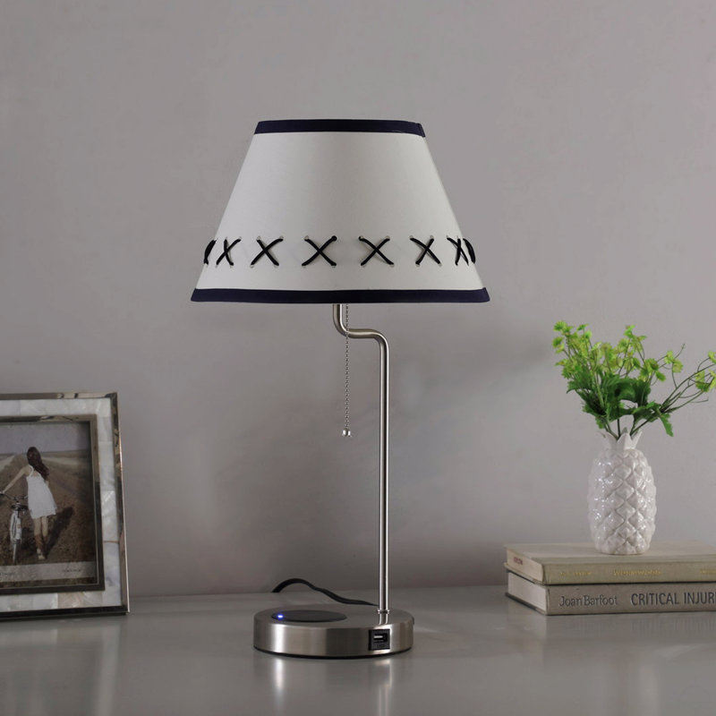Lampe de table moderne 20 pouces avec station de charge USB / Shelby