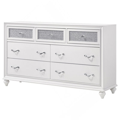 White 7-drawers Dresser