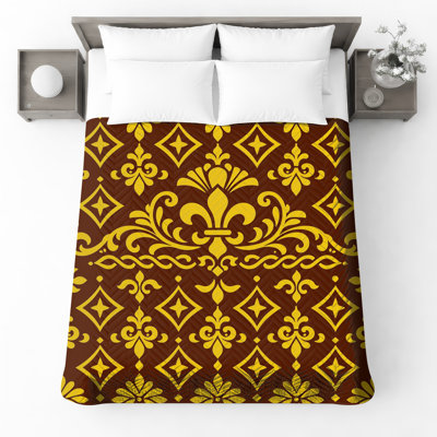Couvre-lit matelassé jaune et brun à motif damassé toutes tailles