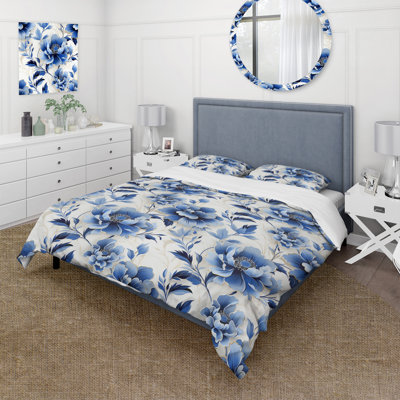 Ortrude Floral Blue And White Victorian Pattern III - Floral Duvet Cover Set - Microfiber Polyester