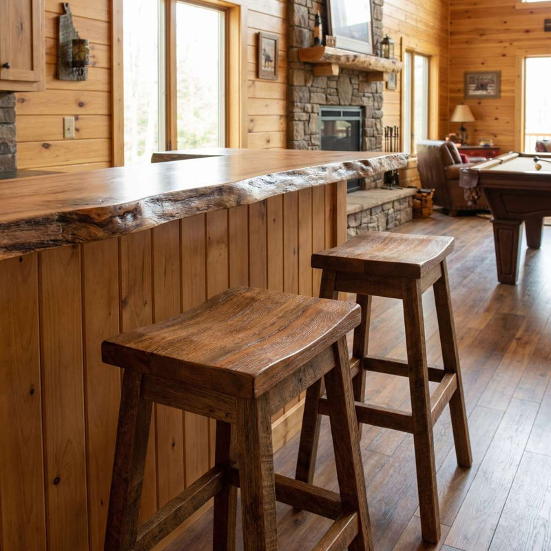 Tabouret de comptoir en bois massif Fireside Lodge, Chêne rouge, Chêne rouge
