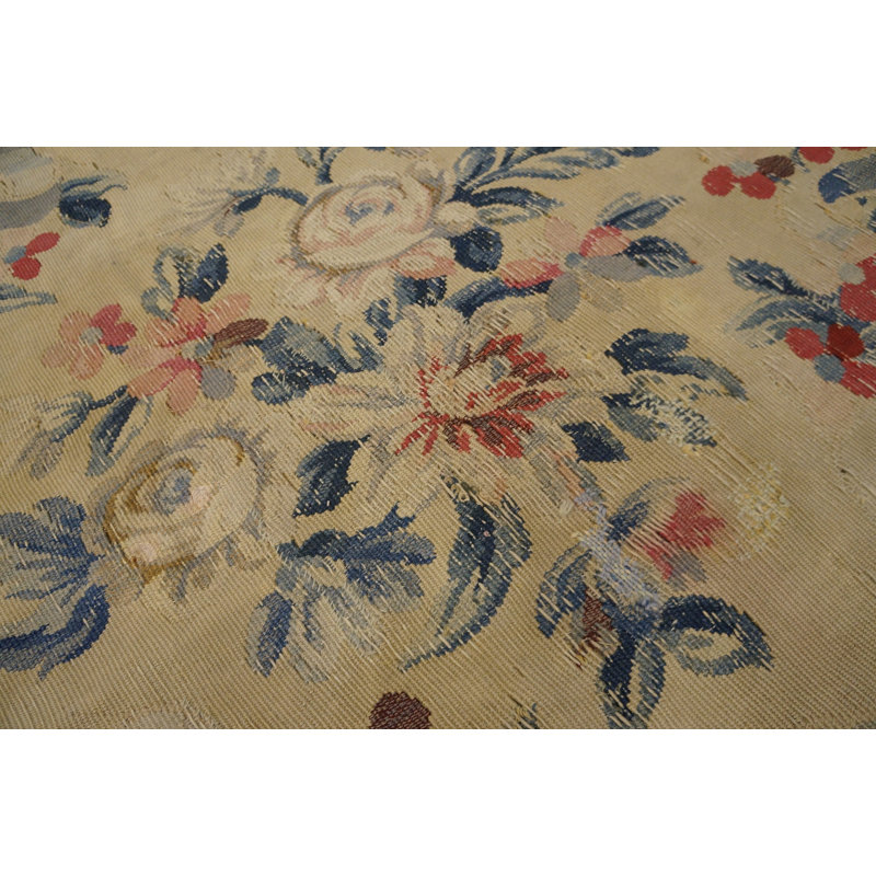 Tapis antique noué à motif floral français Aubusson