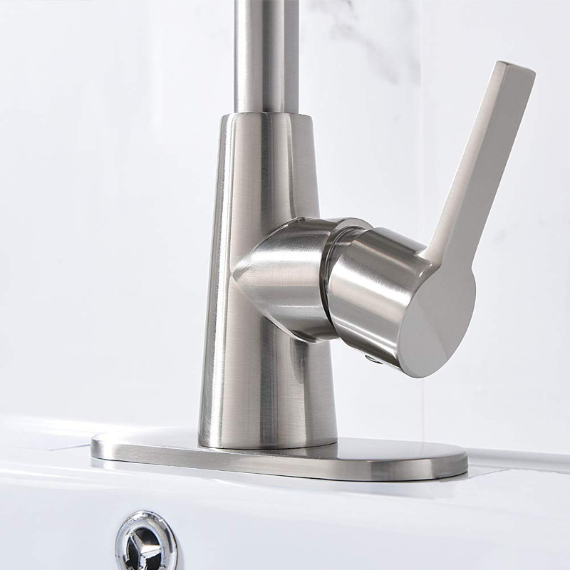 Single-handle Bathroom Faucet with Drain Assembly