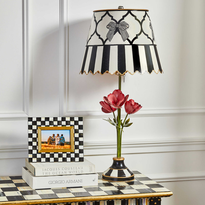 Flower Show Table Lamp