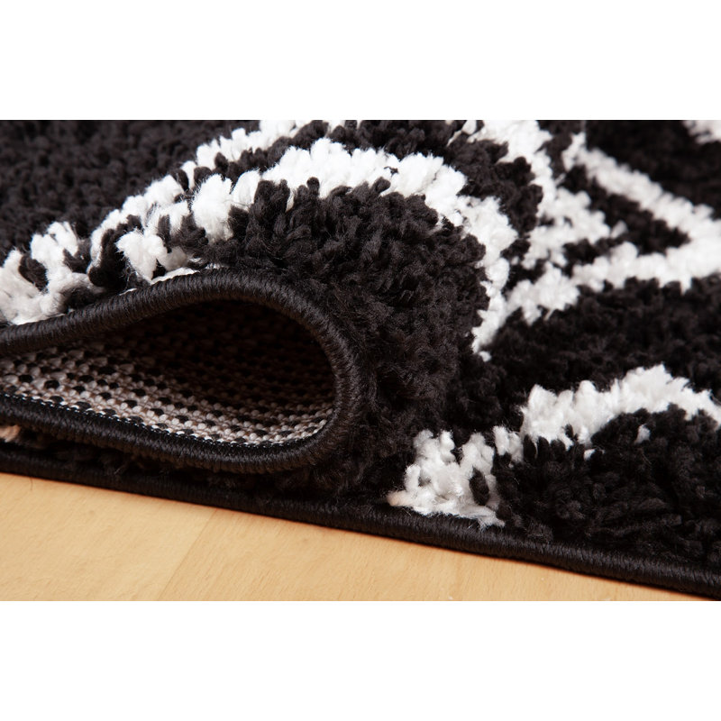 Tapis noir à motifs géométriques, Rectangle de 2 pi x 3 pi