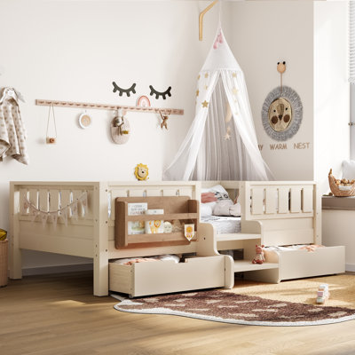 Lit pour enfant de style maison de campagne avec tablettes intégrées et tiroirs de rangement