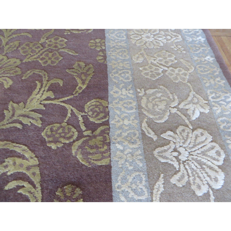 Tapis de surface en laine 9 pi x 9 pi 9 po à la main one-of-kind noué la Sylvie