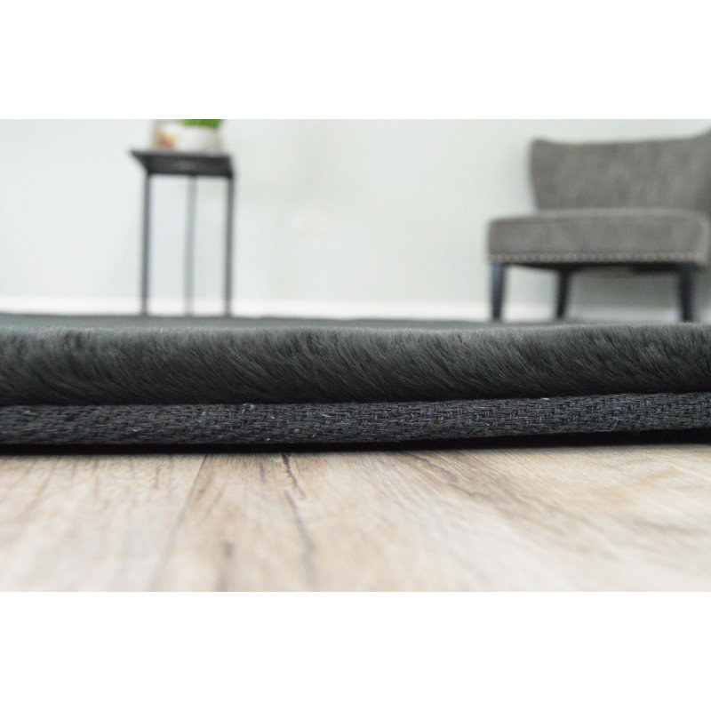 Nikith Rug
