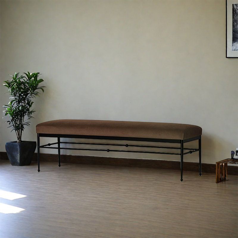 Le repose-banc est simple et luxueux