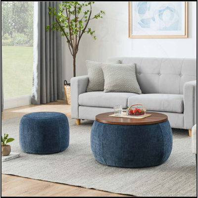 Stylish Recliner Chair with Adjustable Headrest, Perfect for Relaxation and Ergonomic Support in Any Room.