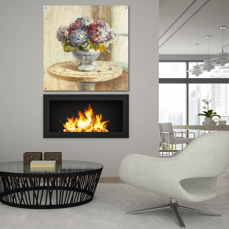 «Summer Hydrangeas» par Danhui Nai, art mural en verre acrylique, H 36 po x l 36 po x P 0,2 po