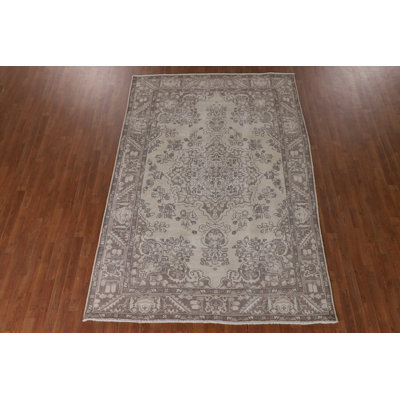 Tapis traditionnel délavé 7 x 10