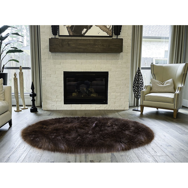 Mar Vista Faux Sheepskin Indoor Rug, Oval 2'6" x 7'
