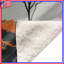 Couvertures oranges et noires-123326059