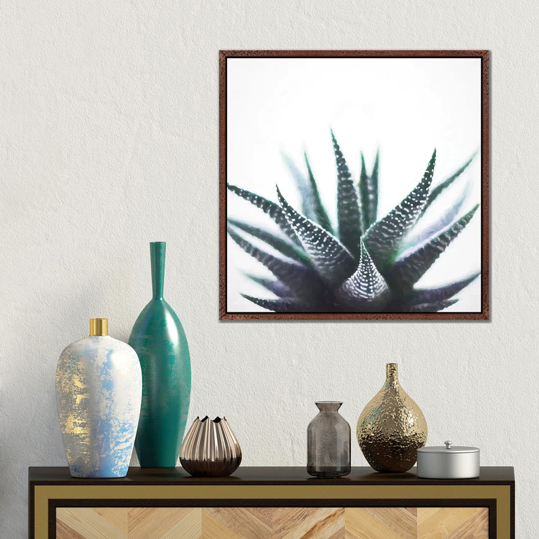 Green Topaz Plant by 83 Oranges - Galerie-verpackte Leinwand Giclée auf Leinwand