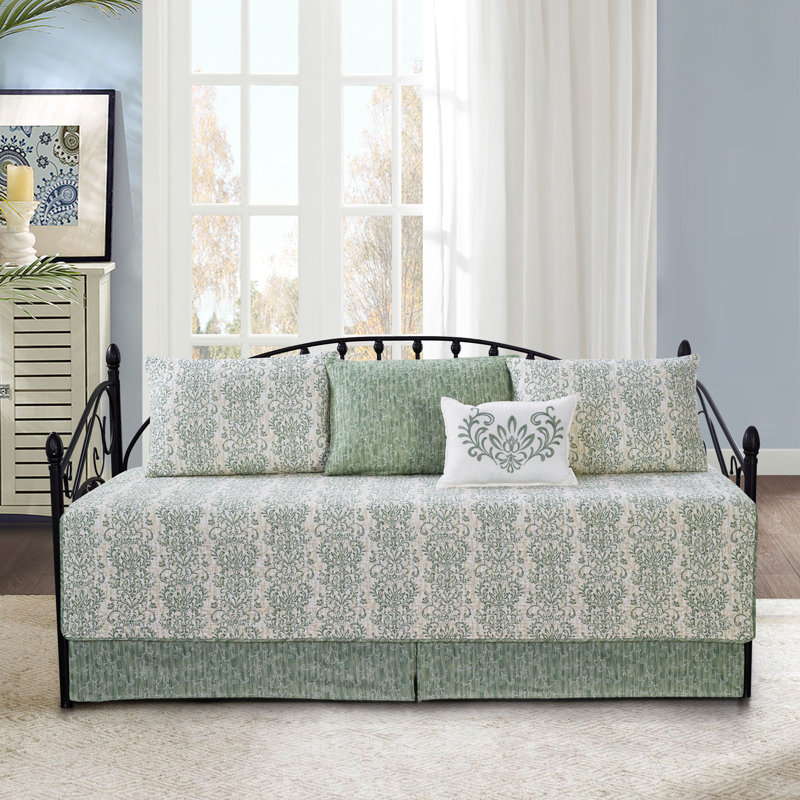Nika Polyester Damask Quilt