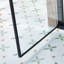 Porte de douche pivotante simple pivotante de 34 à 35,5 po x H 75 po, alliage d'aluminium noir mat, verre trempé clair de 1/4 po (6 mm) d'épaisseur.