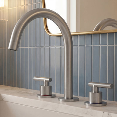 Robinet de lavabo de salle de bain espacé à deux poignées avec ensemble de drain ArcTide