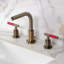 Robinet de salle de bain espacé à deux poignées et 3 poignées à fixation sur le comptoir avec bonde escamotable en laiton Kingston-128553744