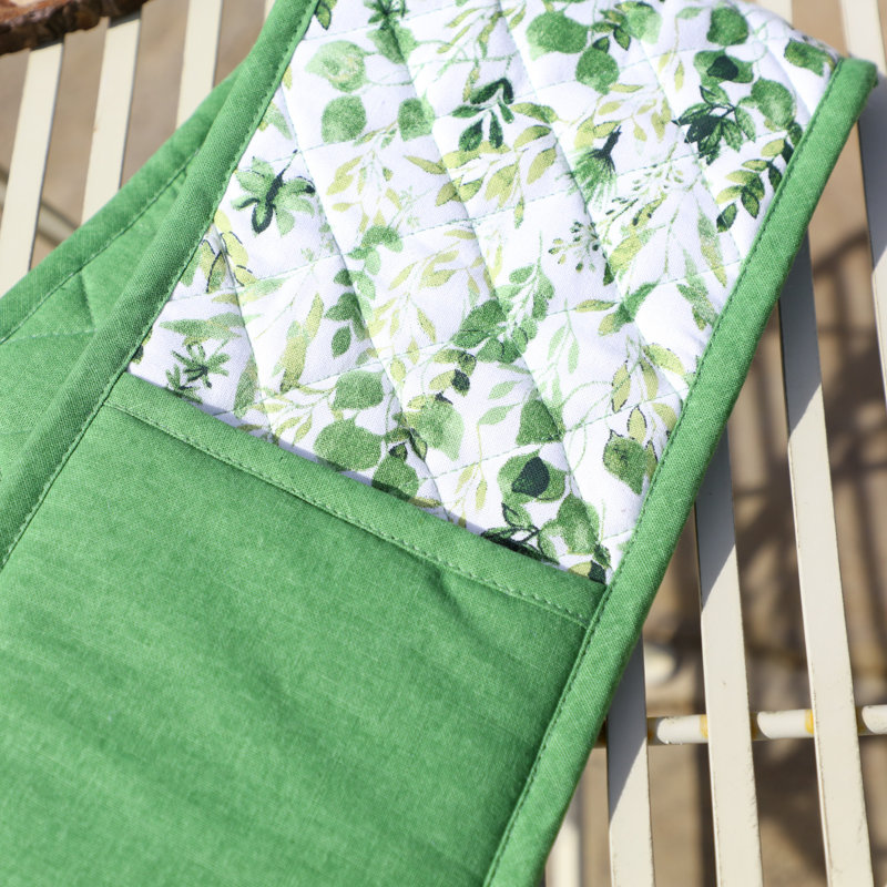 Marlow Home Co. Lavery Floral Cotton Oven Mitt