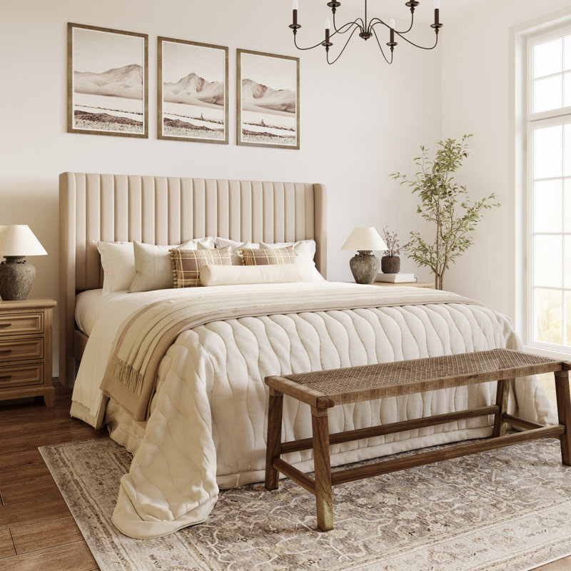 Lit plateforme tapissier en velours avec tête de lit à oreilles et lattes en bois Candler, Double, Beige