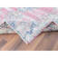 Tapis rose / bleu noué à la main des années 1960 de 6 pi 7 po x 8 pi 7 po Katie-Lea