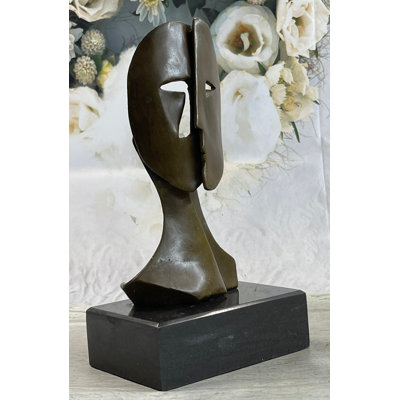 Carnanreagh, visages d'art par buste de Picasso